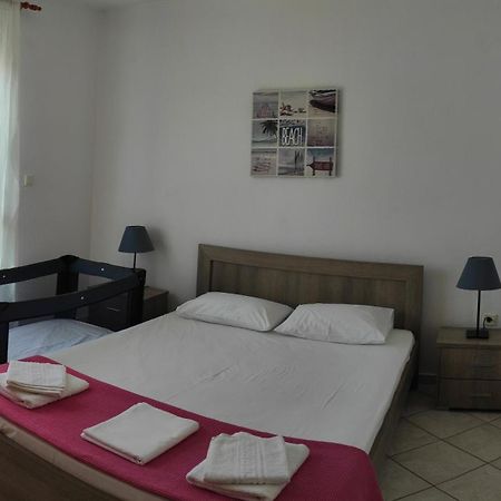 Roses Rt Apartments Skioni I 尼尔斯吉尼 外观 照片